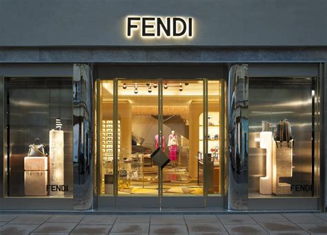 fendi outlet uk|More.